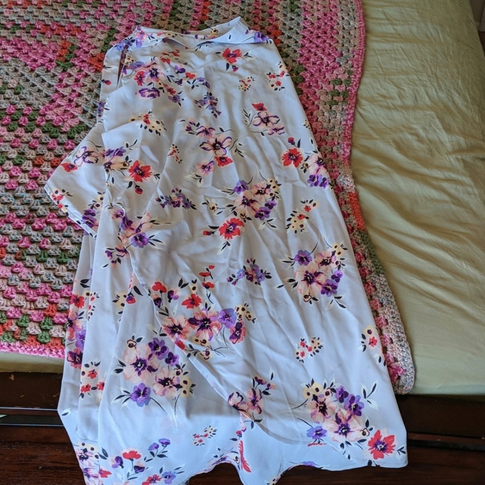 Floral wrap skirt.